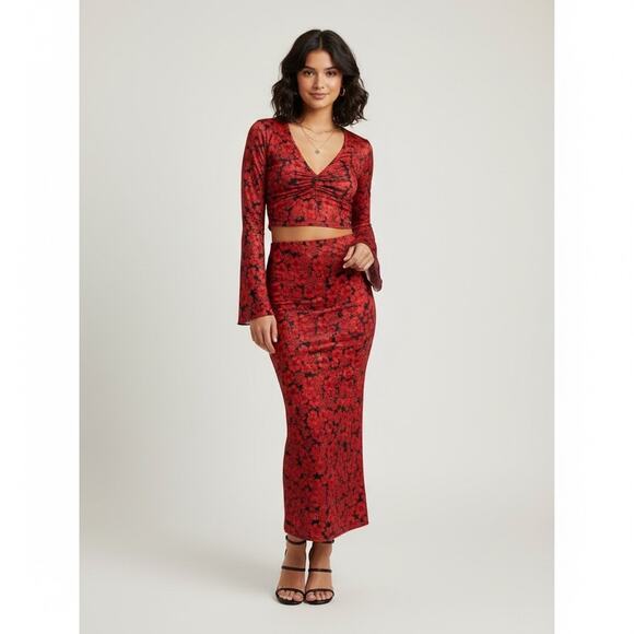 NWT Crop Top Maxi Skirt Matching Set Womens M Red Black Floral Bell Sleeve Indie - Picture 1 of 8